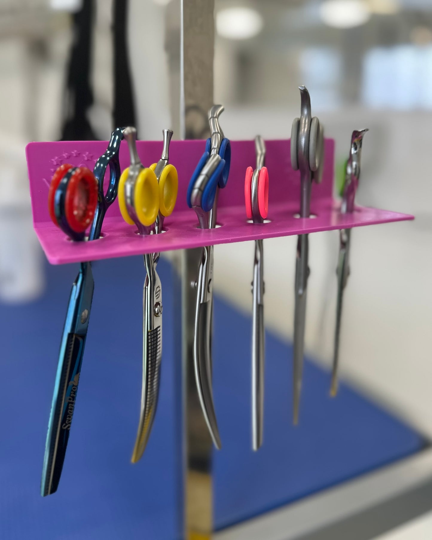 H-Frame Mounted Scissor Holder – Keep Your Grooming Tools Handy!