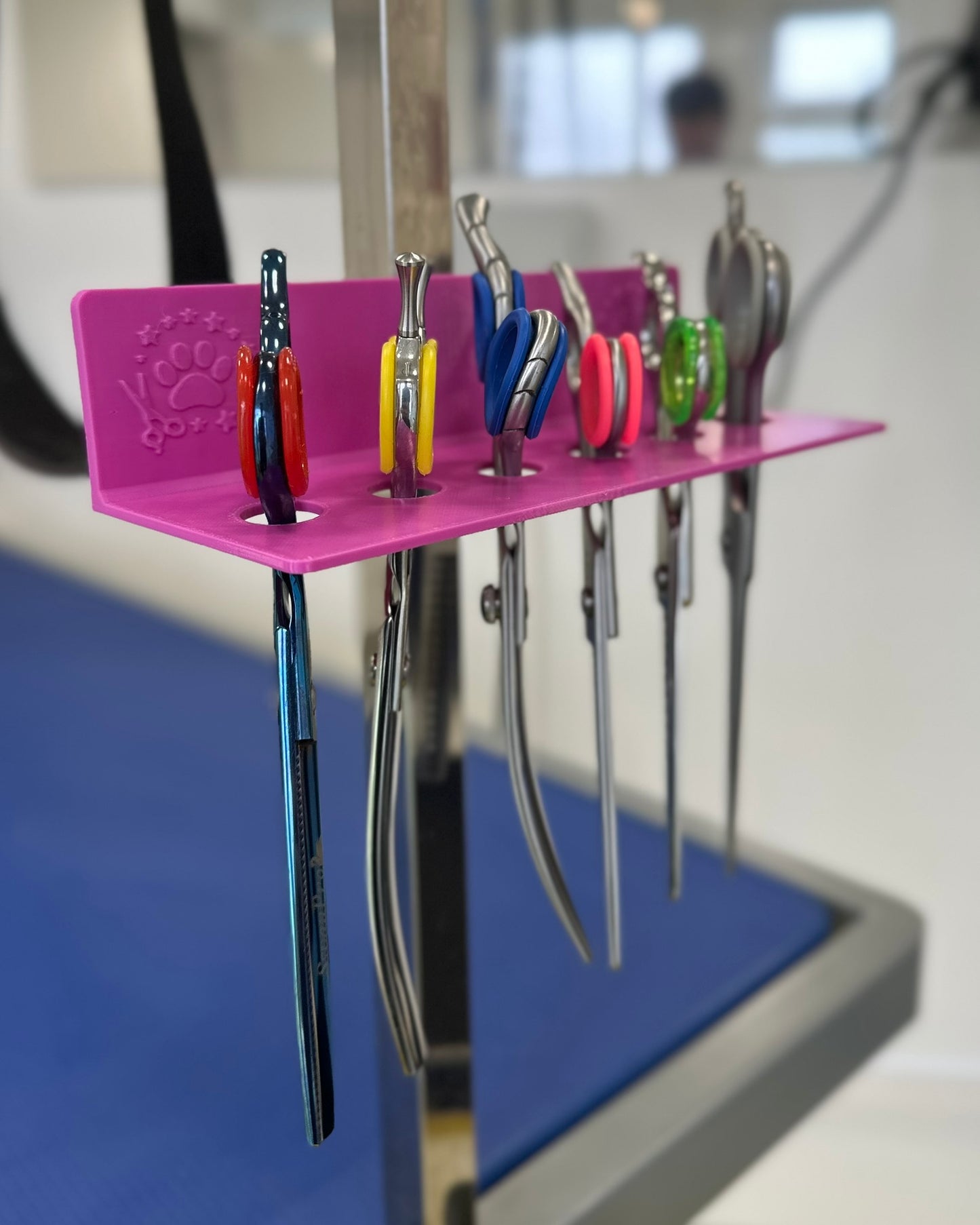 H-Frame Mounted Scissor Holder – Keep Your Grooming Tools Handy!
